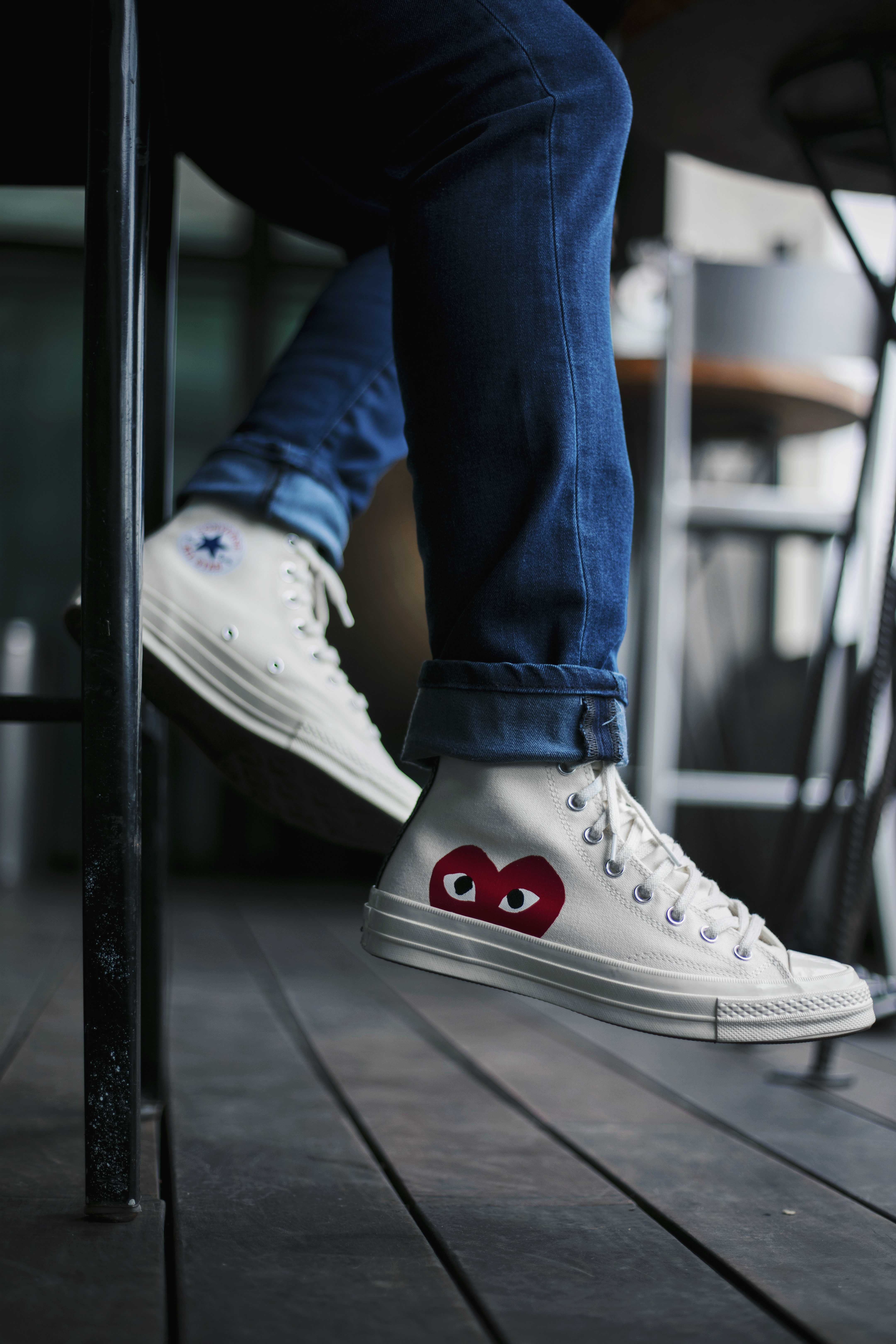 levi's converse style shoes